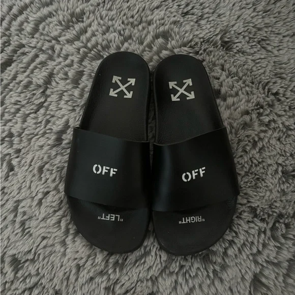 Off white pool slides - Picture 2 of 4